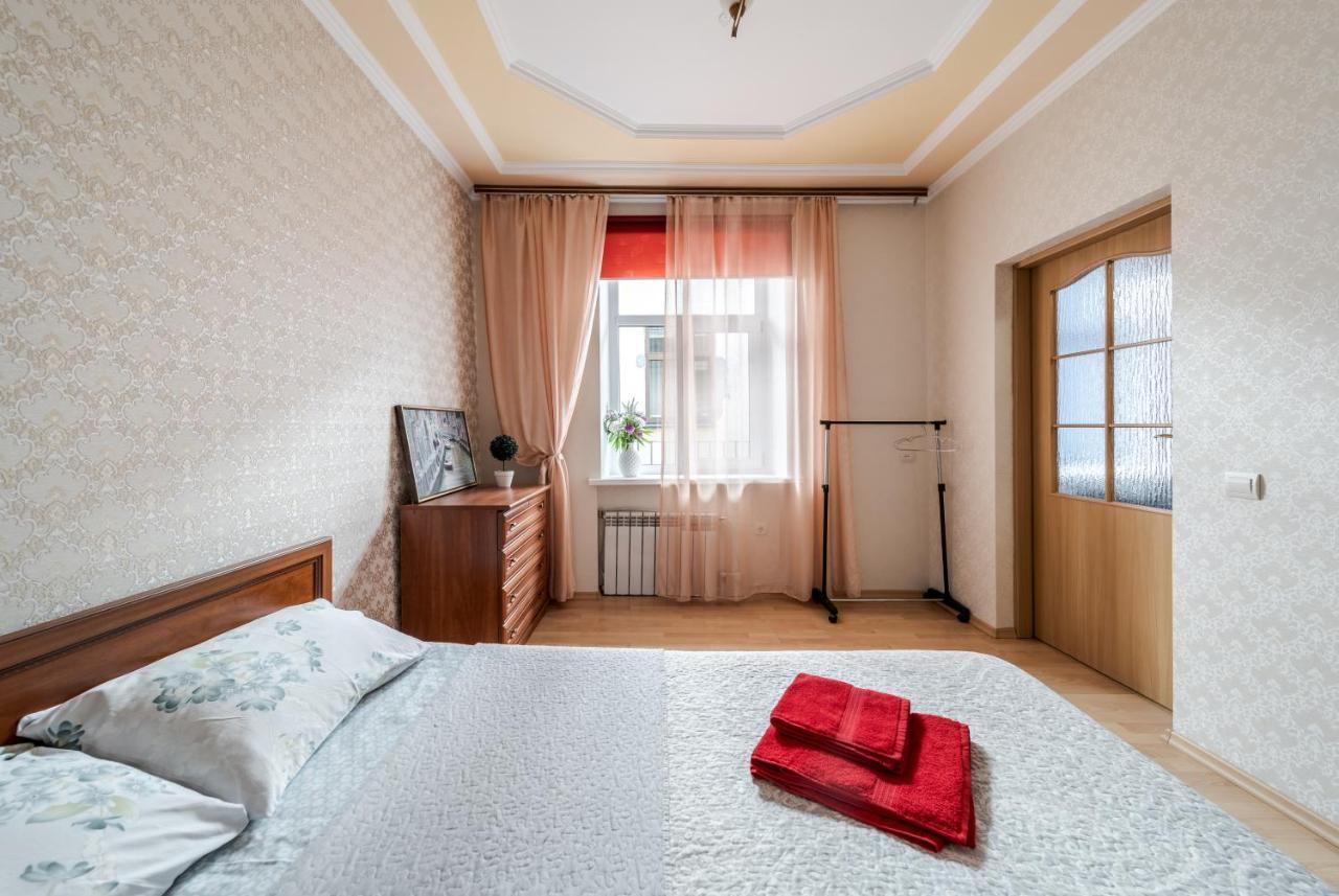 Central Apartments Rynok Lviv Buitenkant foto