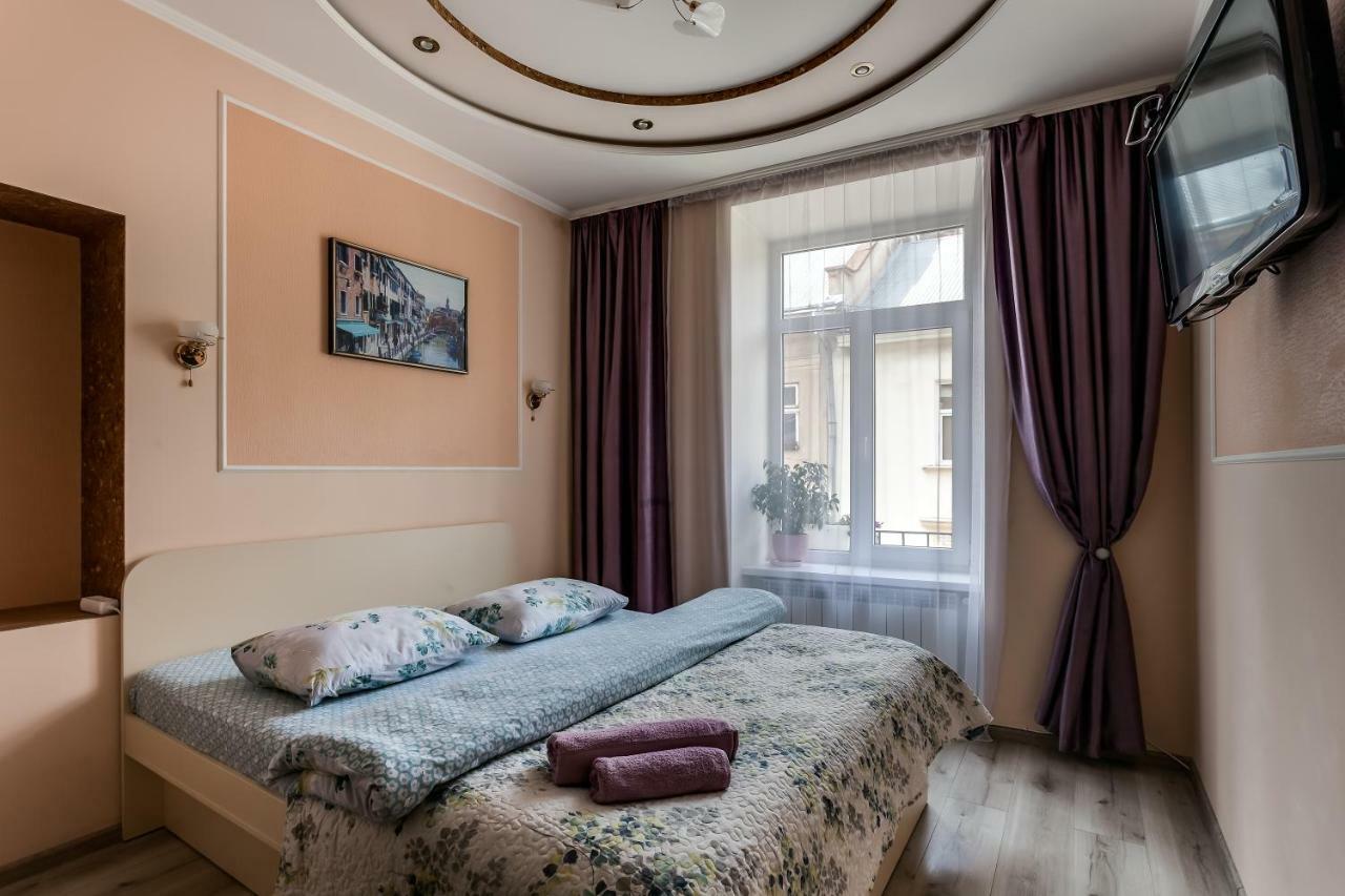 Central Apartments Rynok Lviv Buitenkant foto