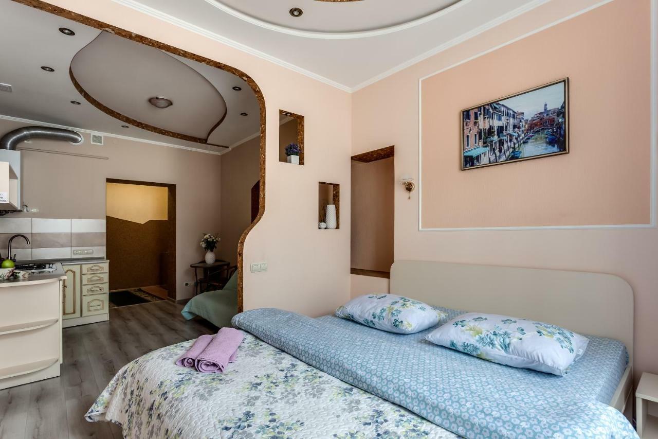 Central Apartments Rynok Lviv Buitenkant foto